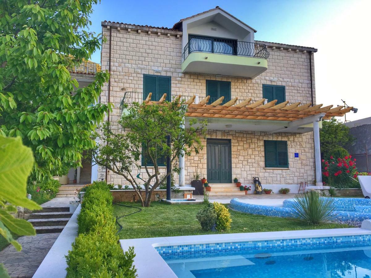 Villa Siga มาลิสตอน ภายนอก รูปภาพ